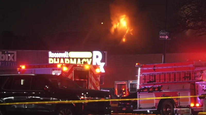 A medical plane crashes in Philadelphia